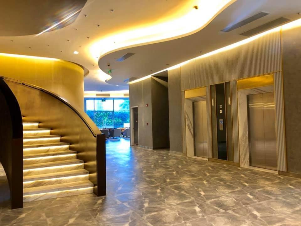 Panorama Ocean View Luxury Apartment Нячанг Екстер'єр фото